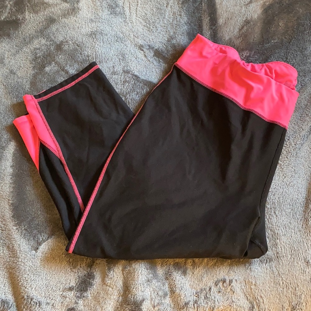 Stretchy capris